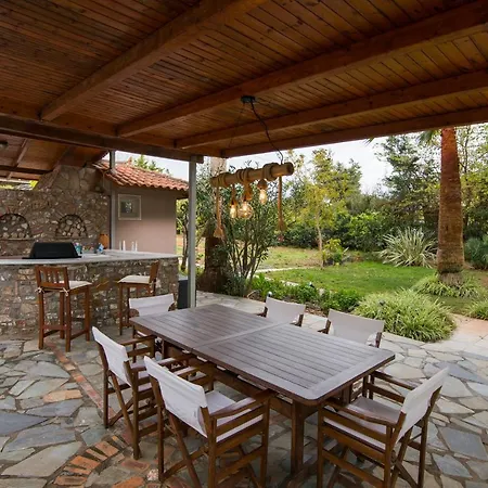Hébergement de vacances Petrochori House