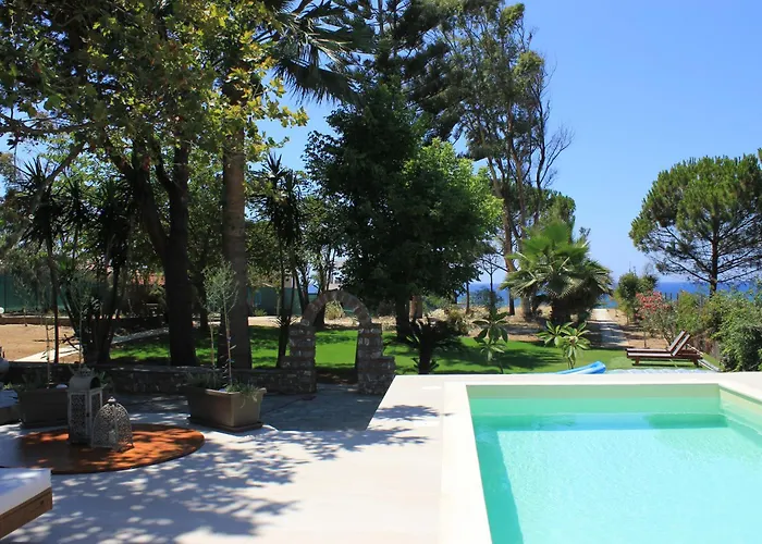 Ferienhaus Petrochori House