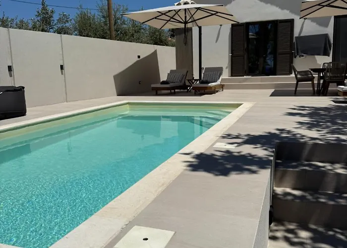 Petrochori House Ferienhaus *