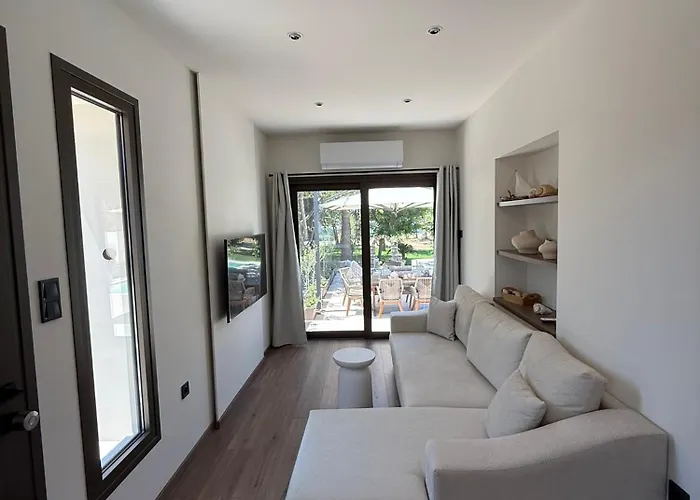 Petrochori House Voidokilia